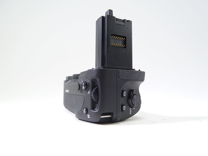 Sony VG-C4EM Vertical Battery Grip for Alpha 1, a7 IV, a7R IV, a7S III, and a9 II Grips, Brackets and Winders Sony 3354573