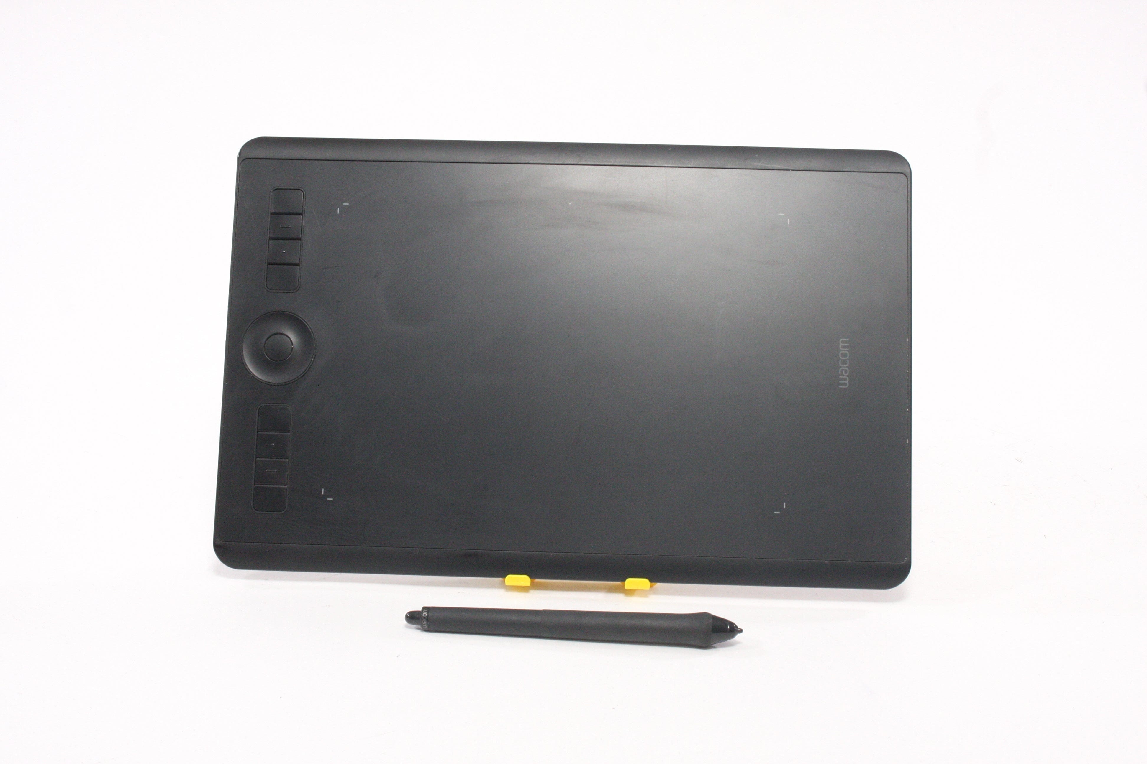 Wacom Intuos Pro Medium PTH660 with Pen – Camera Exchange