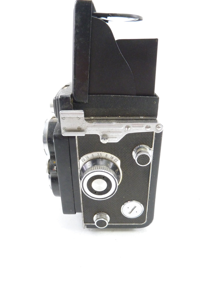 Yashica Mat 124 being sold AS IS Medium Format Equipment - Medium Format Cameras - Medium Format TLR Cameras Yashica 4302401