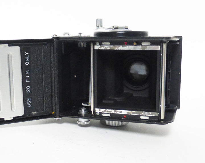 Yashica-Mat TLR Camera - Parts or Repair Only Medium Format Equipment - Medium Format Cameras - Medium Format TLR Cameras Yashica 3031128