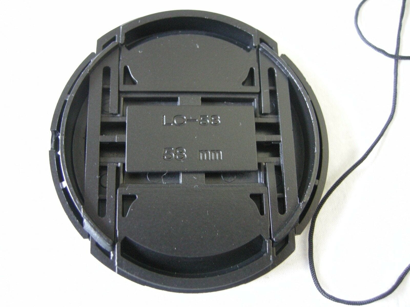 58mm Center Pinch Front Lens Cap with Cap Keeper String for Mamiya, Nikon, Canon