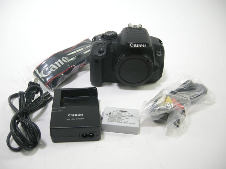 Canon EOS 700D 18.0mp Digital SLR Body only Shutter# 39218 Digital Cameras - Digital SLR Cameras Canon 03403509602