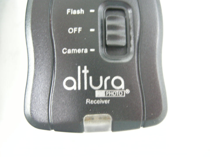 Alture Transmitters and Receivers Remote Controls and Cables - Wireless Triggering Remotes for Flash and Camera Altura 01024225