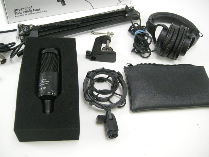 https://cameraexc.com/cdn/shop/products/audio-technica-streaming-podcasting-pk-at2035pk-audio-equipment-audio-technica-1040222-36501698347259.jpg?v=1663973107&width=720