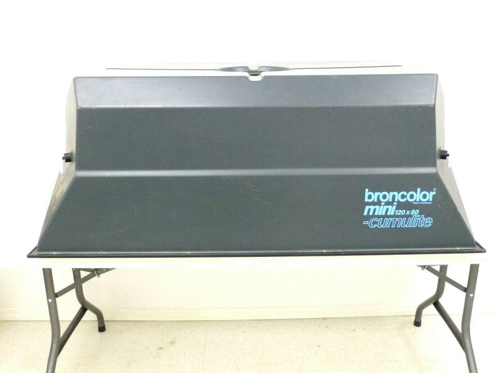 Broncolor Mini 120-cm x 80-cm Cumulite in Excellent Working Condition. Studio Lighting and Equipment - Light Modifiers (Umbrellas, Soft Boxes, Reflectors etc.) Broncolor BRONCUMULITE12080