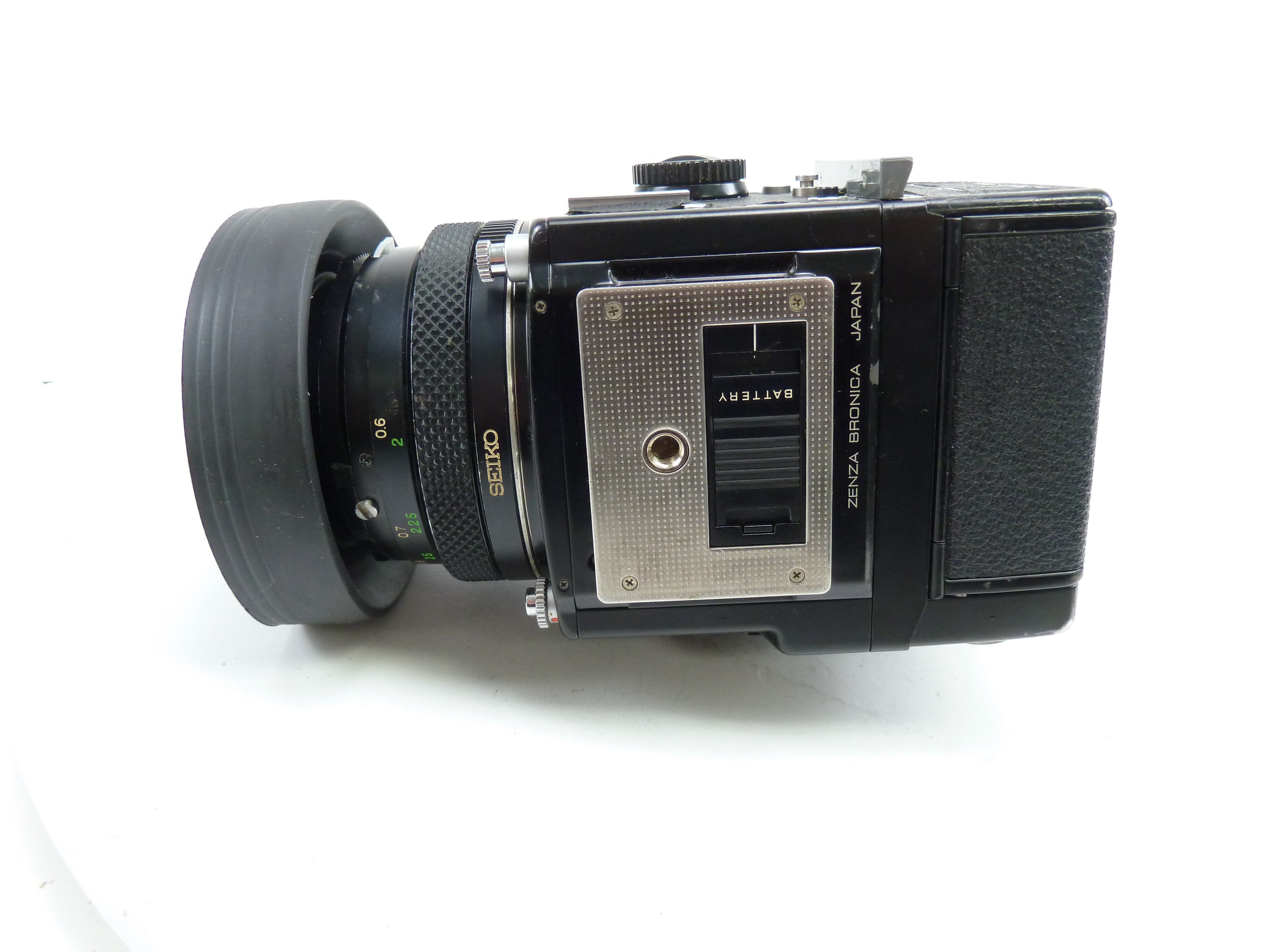 Bronica ETR Kit with 75MM F2.8, AE II Prism Finder, and 120 Back