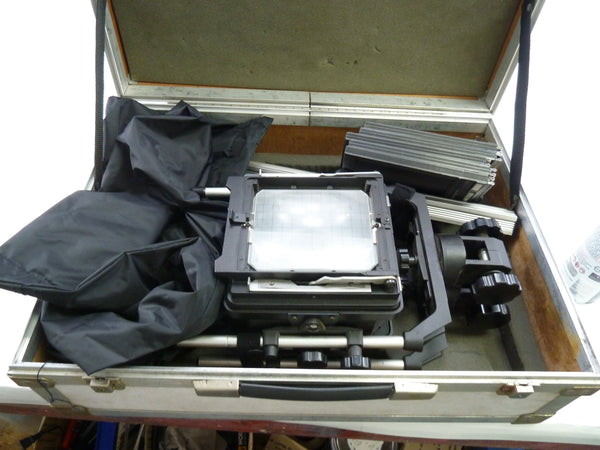 Cambo 4X5 Rail Large Format Camera with Polaroid Back, film holders, etc.. Large Format Equipment - Large Format Cameras Cambo 332320