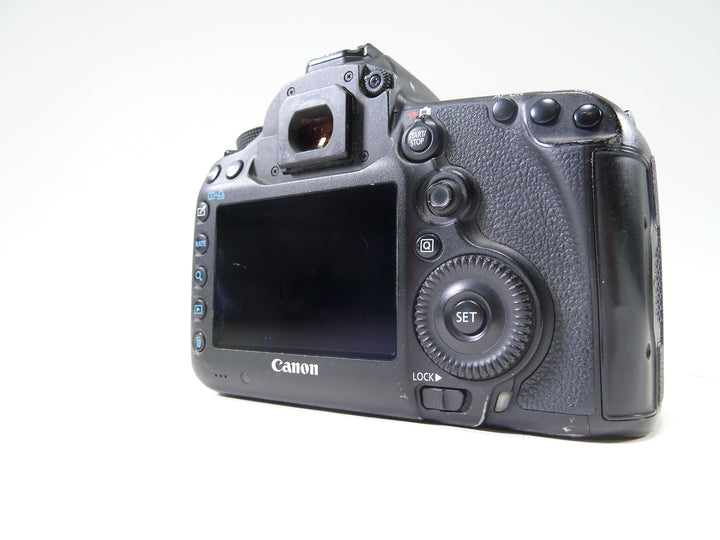 Canon 5D Mark III Body Shutter Count 228187 Digital Cameras - Digital SLR Cameras Canon 152027004302