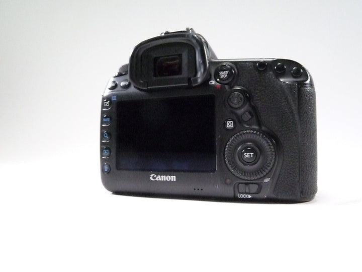 Canon 5D Mark IV Body Shutter Count 137753 Digital Cameras - Digital SLR Cameras Canon 032022007702