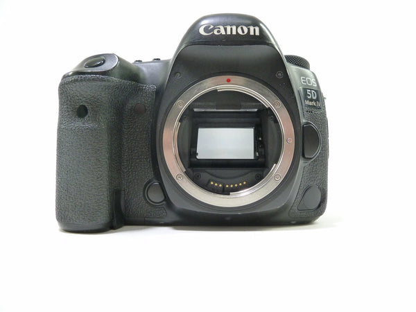 Canon 5D Mark IV Digital SLR camera body - Shutter count 226,475 Digital Cameras - Digital SLR Cameras Canon 0220210073091