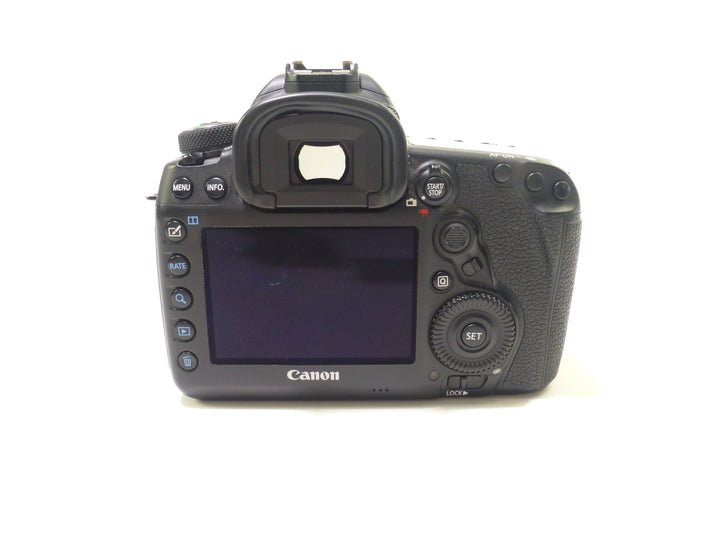 Canon 5D Mark IV with BG-E20 Grip - Shutter count 193734 Digital Cameras - Digital SLR Cameras Canon 172056003846