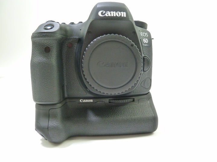 Canon 6D Mark II DSLR Body w/ BG-E21 Battery Grip - shutter count 3570 Digital Cameras - Digital SLR Cameras Canon 062051002384