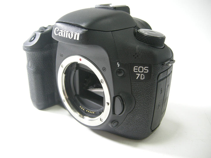 Canon 7D 18.0mp Digital SLR Body Only S/C 30520 (AS-IS) Digital Cameras - Digital SLR Cameras Canon 2771214115