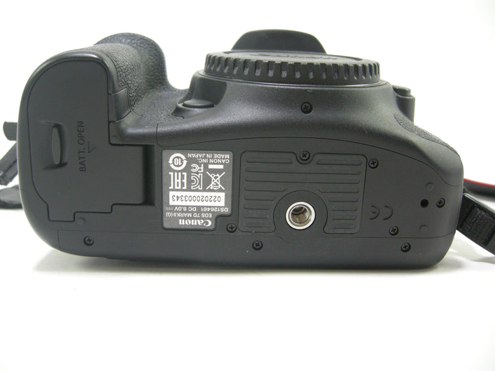 Canon 7D Mark II 20.2mp Digital Camera Body only Shutter#22,067 Digital Cameras - Digital SLR Cameras Canon 022020003343