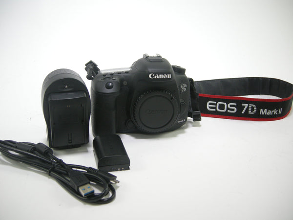 Canon 7D Mark II 20.2mp Digital Camera Body only Shutter#22,067 Digital Cameras - Digital SLR Cameras Canon 022020003343