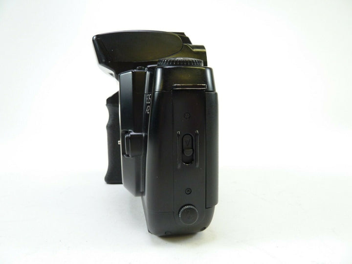 Canon A2 with Neck Strap Links being sold As-Is and for Parts. 35mm Film Cameras - 35mm SLR Cameras Canon 0501727