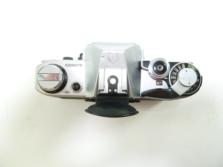 Canon AE-1 Chrome w/50mm f/1.8 35mm Film Cameras - 35mm SLR Cameras Canon 5209379