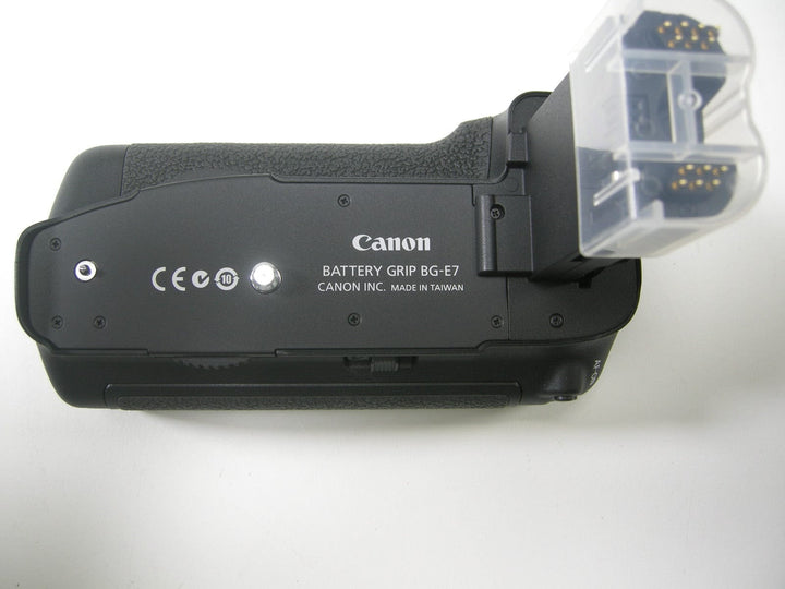 Canon DG-E7 Battery Grip  EC Grips, Brackets and Winders Canon 0801002748