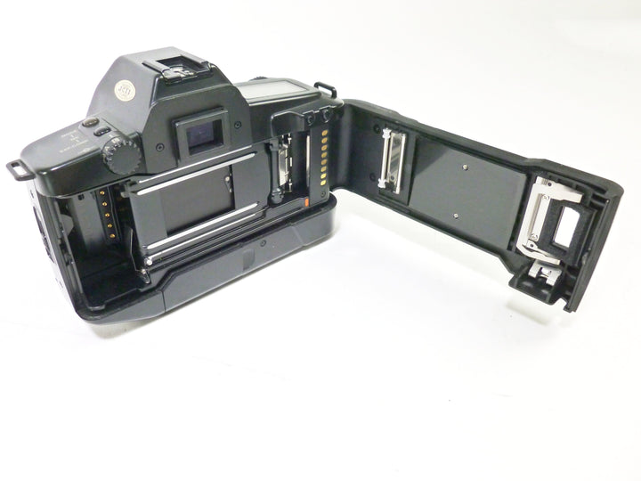 Canon EOS 620 35mm SLR Camera Body 35mm Film Cameras - 35mm SLR Cameras Canon 1136544