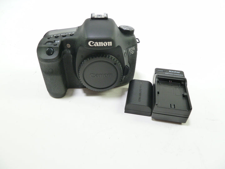 Canon EOS 7D DSLR Camera Body - Shutter Count 13928 Digital Cameras - Digital SLR Cameras Canon 0370304089