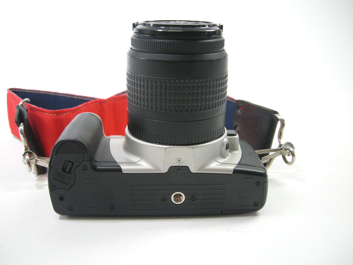 Canon EOS Rebel 2000 35mm SLR w/EF 35-80mm f4-5.6 III 35mm Film Cameras - 35mm SLR Cameras - 35mm SLR Student Cameras Canon 3327110