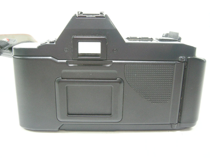 Canon T70 Multiple Program AE 35mm film camera w/50mm f1.8 35mm Film Cameras - 35mm SLR Cameras Canon 1075134
