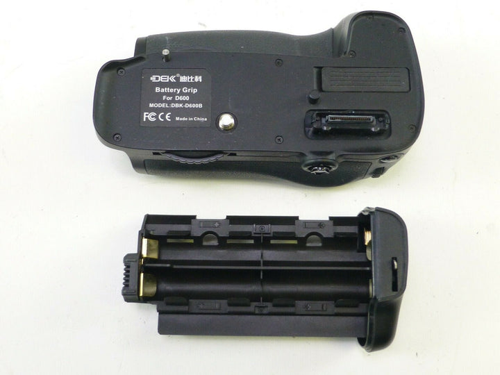 DEK Battery Grip For Nikon D600 with a Double AA Battery Tray in EC Grips, Brackets and Winders Generic 71320DBKD600B