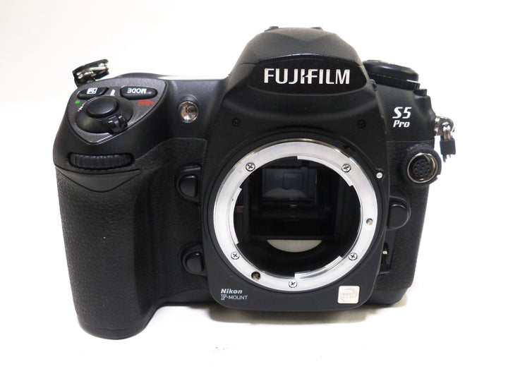 Fujifilm Finepix S5 Pro Digital SLR Body (Shutter Count Unavailable) Digital Cameras - Digital SLR Cameras Fujifilm 73A01928