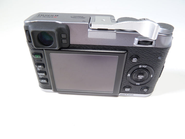 Fujifilm X100S Shutter Count 2600 Digital Cameras - Digital Mirrorless Cameras Fujifilm 34A01392
