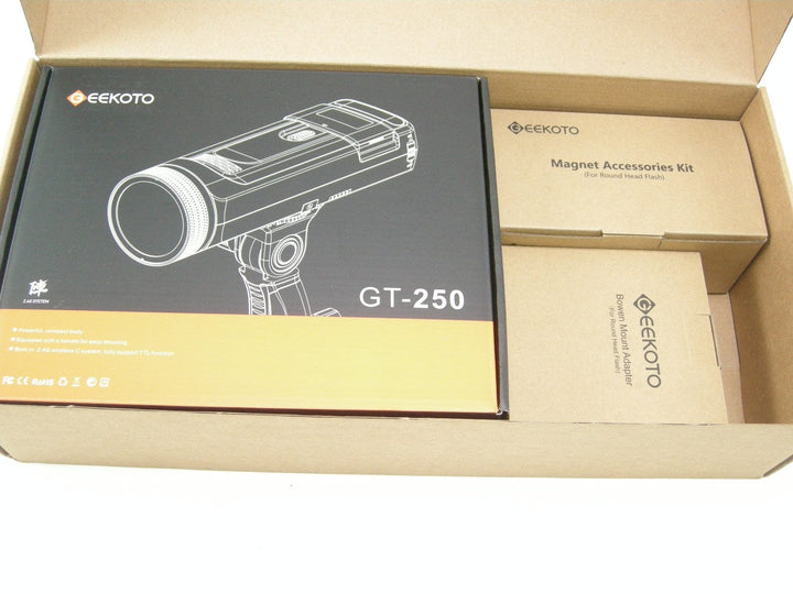 Geekoto GT250 Monolight New Unopened box Studio Lighting and Equipment - Battery Powered Strobes Geekoto GEEKGT250