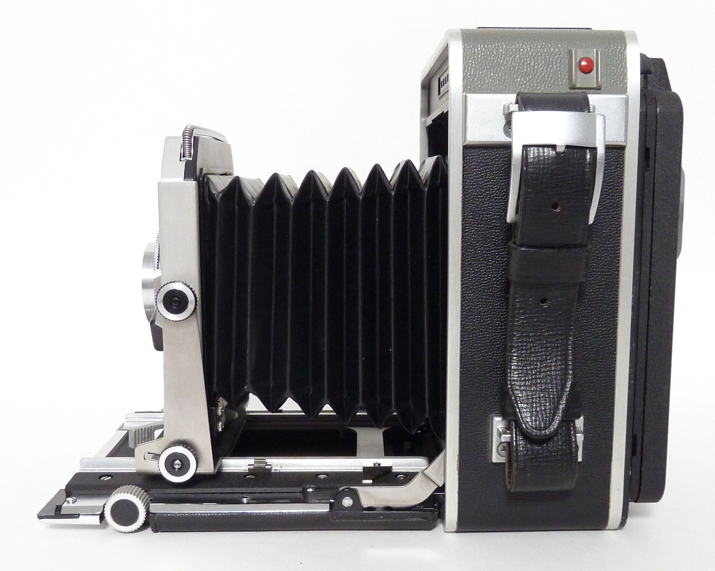 A Graflex Super Graphic camera with Rodenstock-Ysarex 1:4.7 f=127mm A Graflex Super Graphic camera with Rodenstock-Ysarex 1:4.7 f=127mm