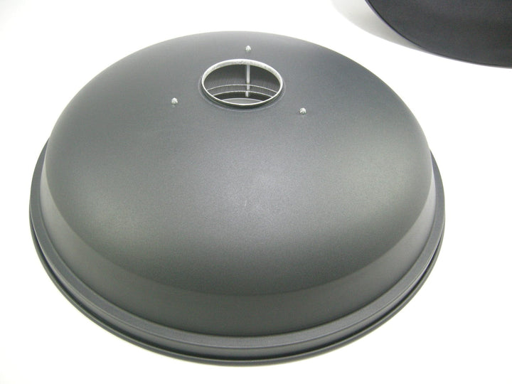 Hensel 22" Beauty Dish w/ carrying case Studio Lighting and Equipment - Light Modifiers (Umbrellas, Soft Boxes, Reflectors etc.) Hensel 012020222