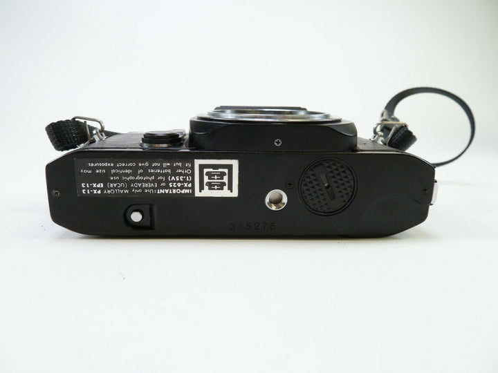 Konica Autoreflex TC with Tokina RMC 28-70mm F/3.5-4.5 Lens, Lens Cap, Strap. EC 35mm Film Cameras - 35mm SLR Cameras Konica 315276