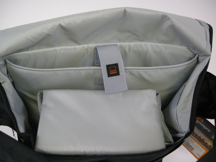 Lowepro Passport Messenger Black Messenger Bag Bags and Cases Lowepro LOWE36655