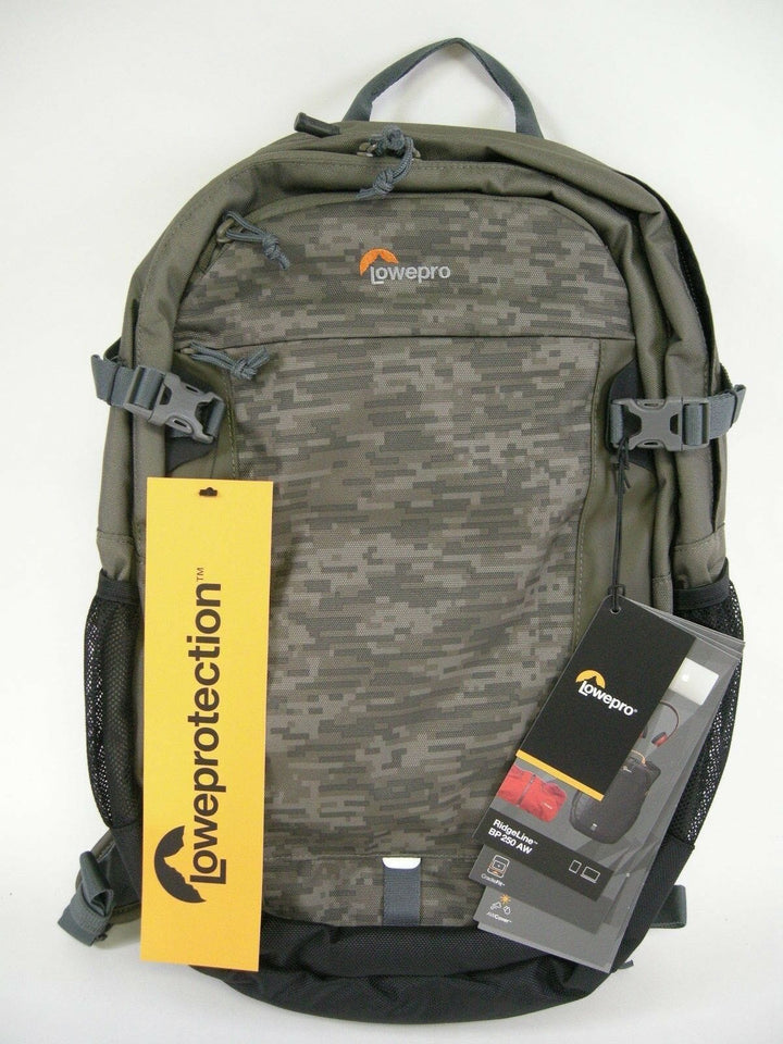 Lowepro Ridgeline BP 250 AW 24L Backpack for 15" Laptop and 10" Tablet Bags and Cases Lowepro LOWELP36986
