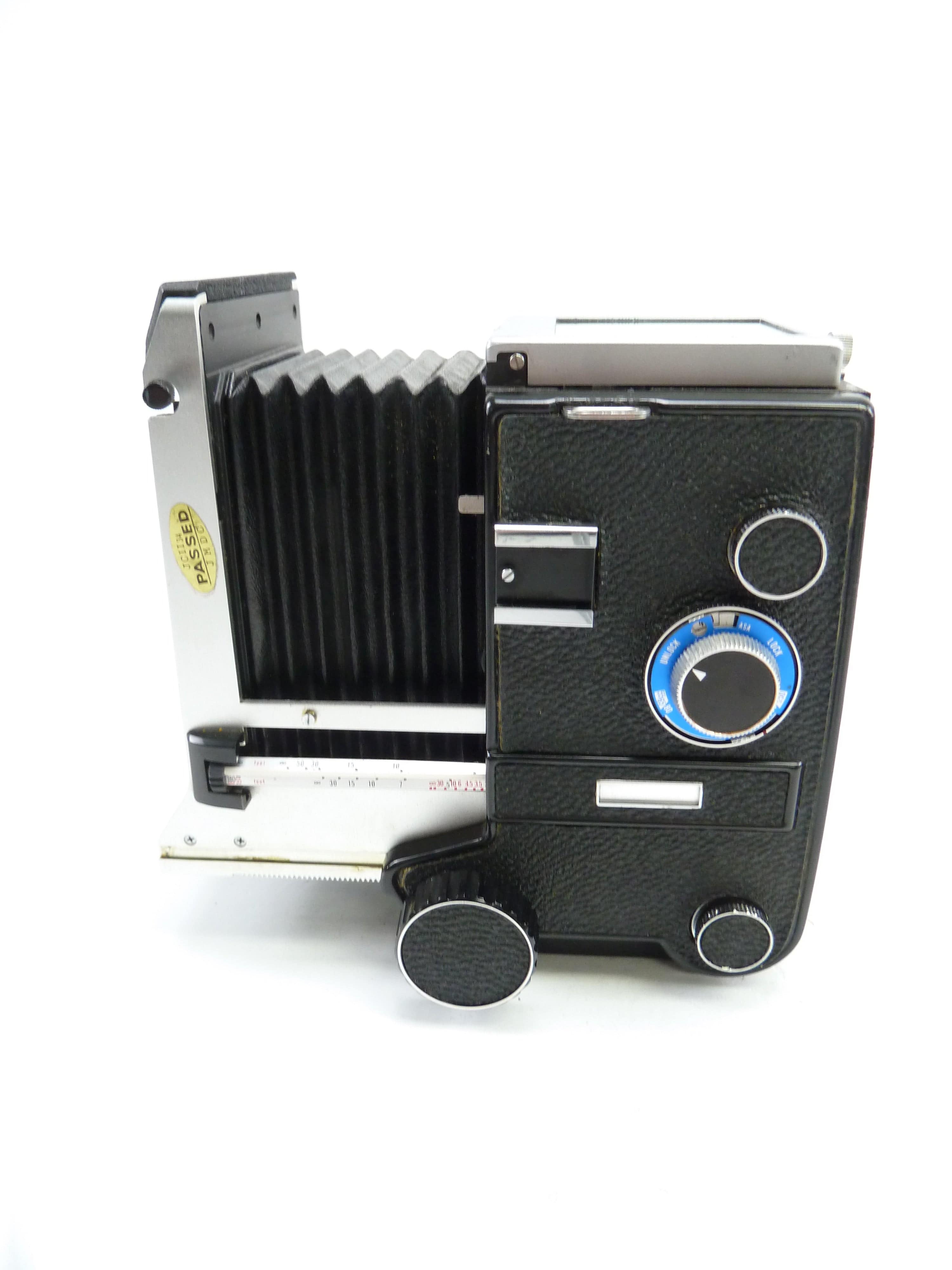 Mamiya C330 Body Only with focusing screen – Camera Exchange