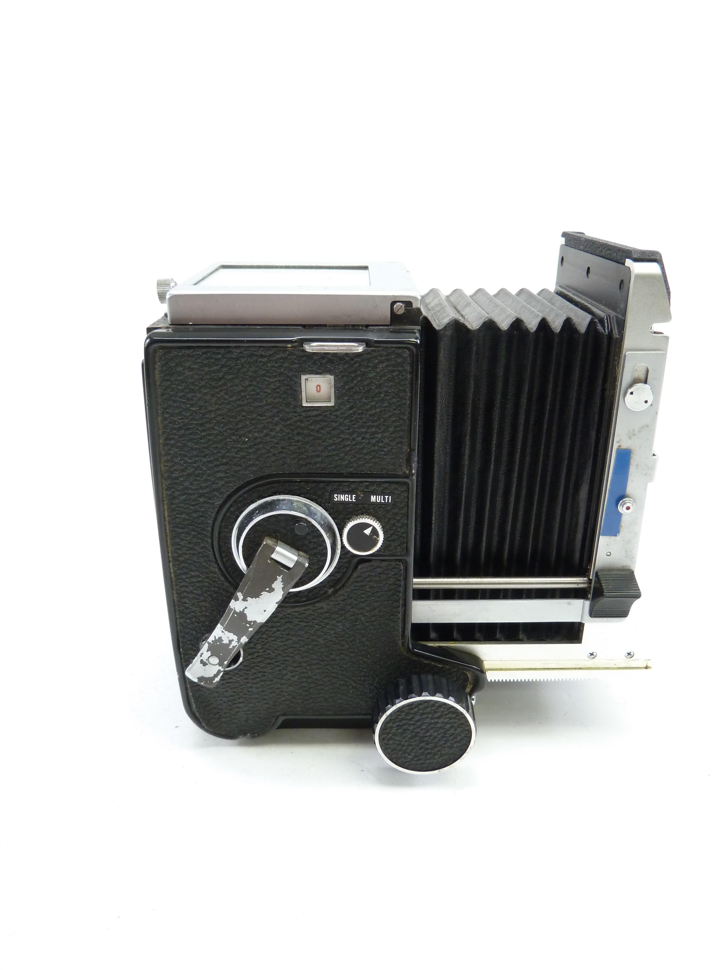 Mamiya C330 Body Only with focusing screen – Camera Exchange