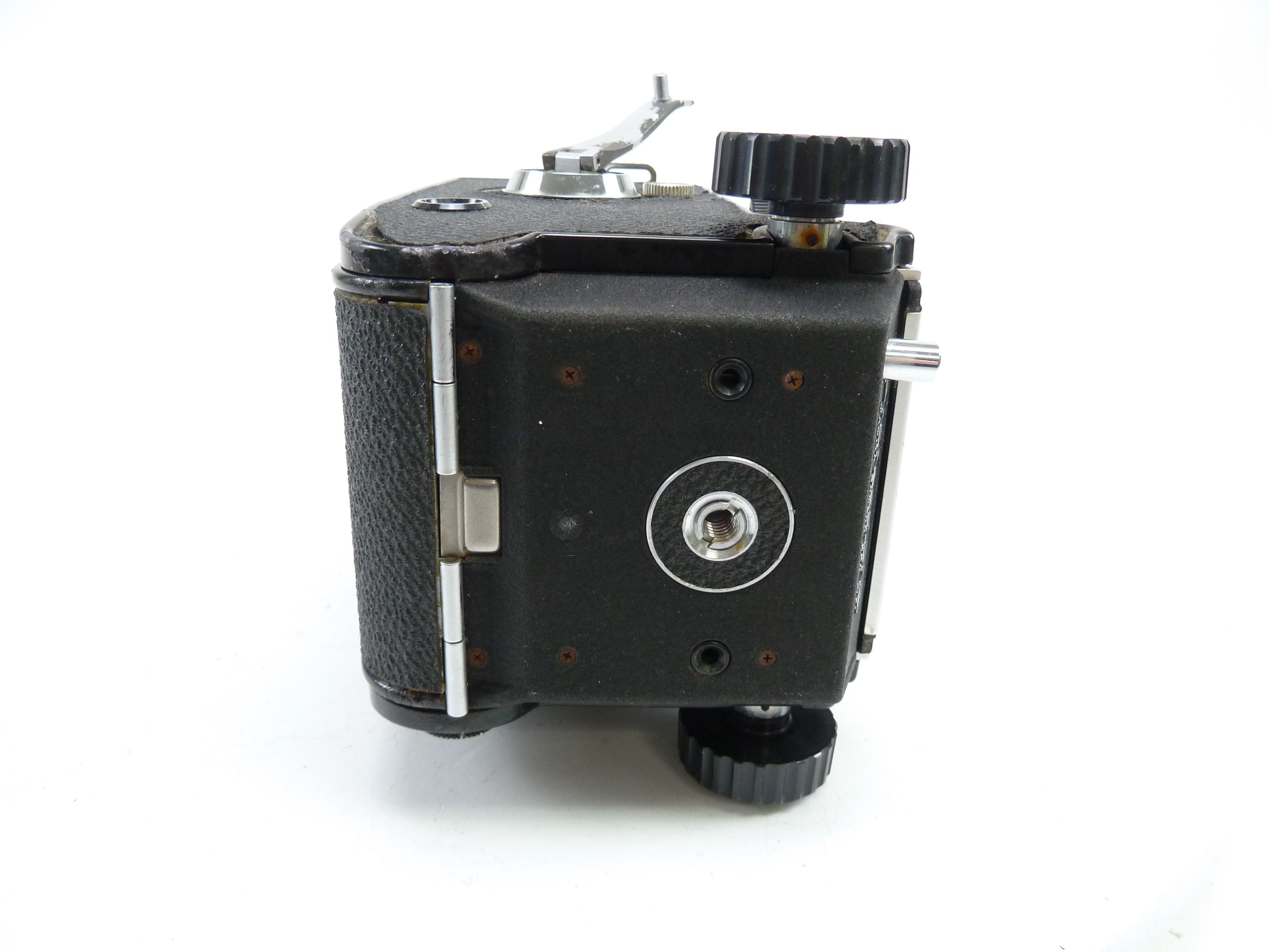Mamiya C330 Body Only with focusing screen – Camera Exchange