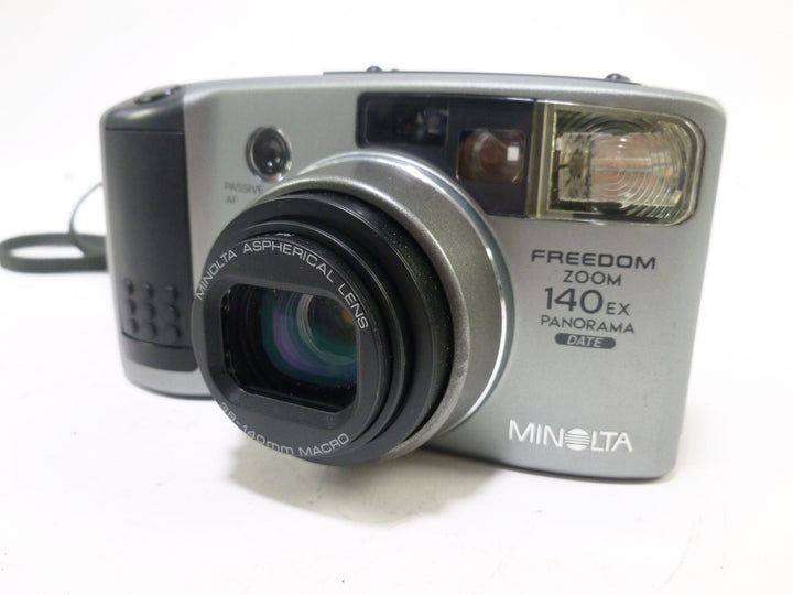 Minolta 140EX Freedom Zoom Panorama Date 35mm Point and Shoot Camera 35mm Film Cameras - 35mm Point and Shoot Cameras Minolta 62813313