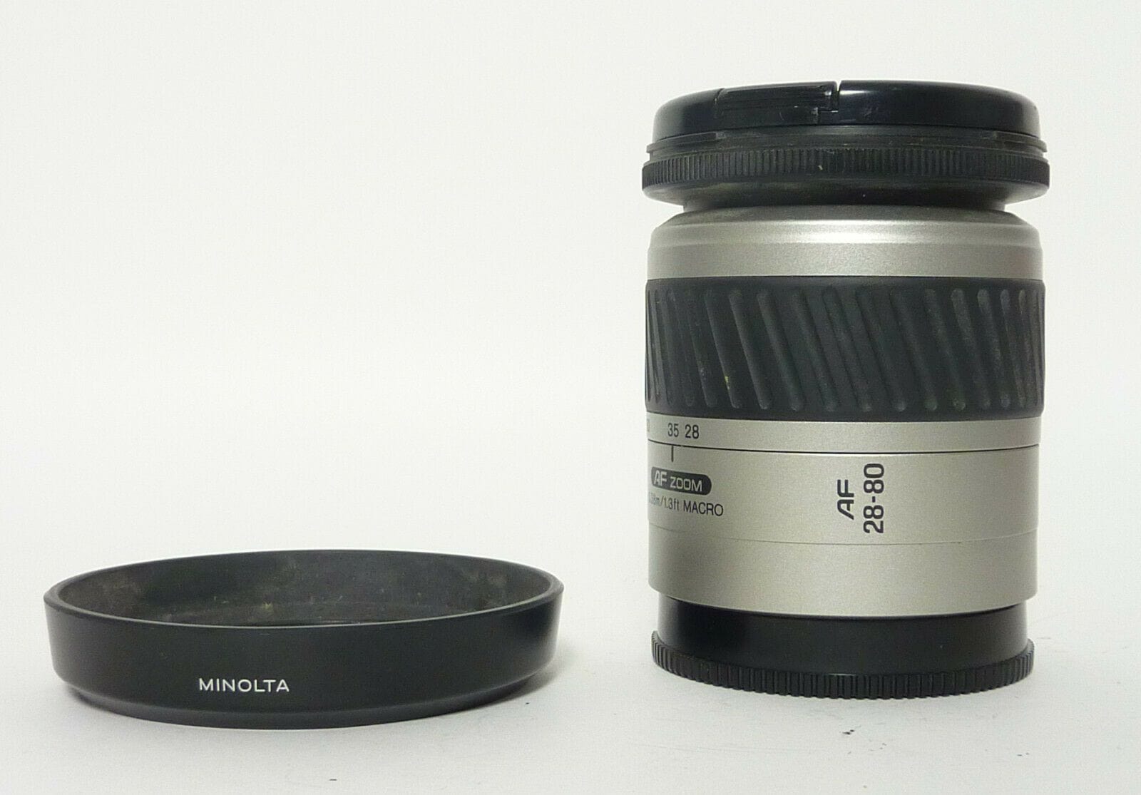 Minolta AF 28-80mm F3.5/5.6 Silver Lens with Hood