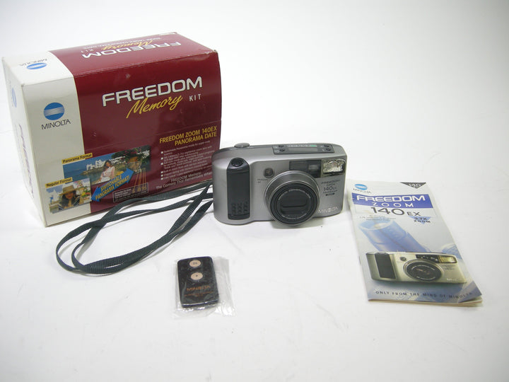 Minolta Freedom Zoom 140ex panorama date 35mm film camera 35mm Film Cameras - 35mm Point and Shoot Cameras Minolta 58602330
