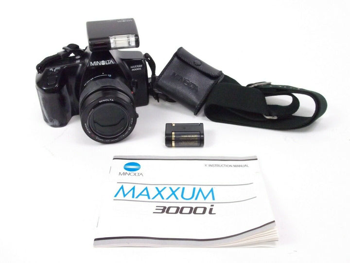 Minolta Maxxum 3000i 35mm SLR Camera w/ 35-80mm f/4.5-5.6 AF Lens and Flash EC 35mm Film Cameras - 35mm SLR Cameras Minolta 61311627