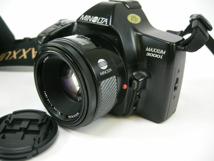 Minolta Maxxum 3000i 35mm SLR film camera w/50mm f1.7 & Maxxum D 316i  flash 35mm Film Cameras - 35mm SLR Cameras Minolta 5234413