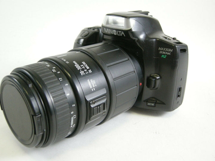 Minolta Maxxum 300si 35mm SLR Film Camera w/Sigma 70-300 f4-5.6 DL Macro lens 35mm Film Cameras - 35mm SLR Cameras Minolta 96549438
