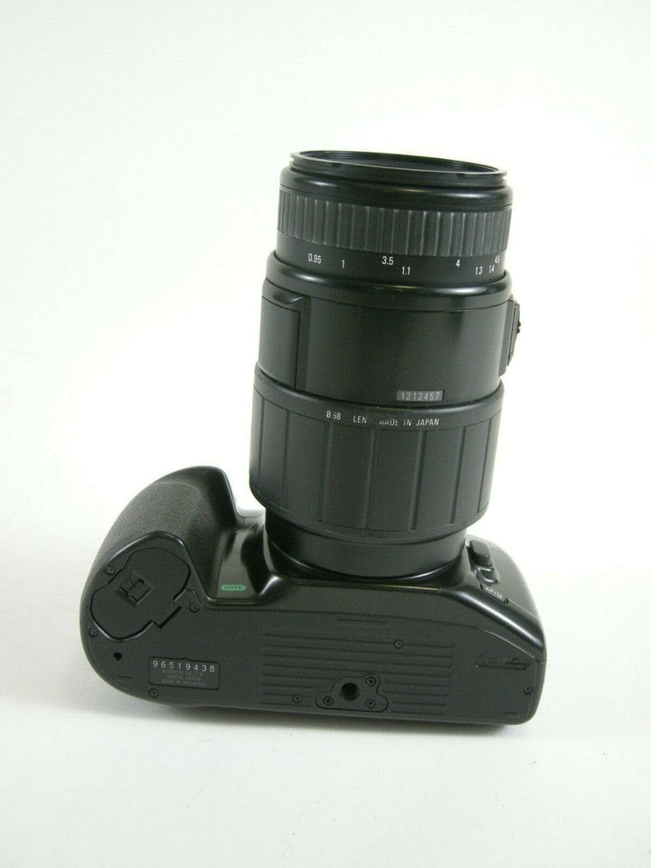 Minolta Maxxum 300si 35mm SLR Film Camera w/Sigma 70-300 f4-5.6 DL Macro lens 35mm Film Cameras - 35mm SLR Cameras Minolta 96549438