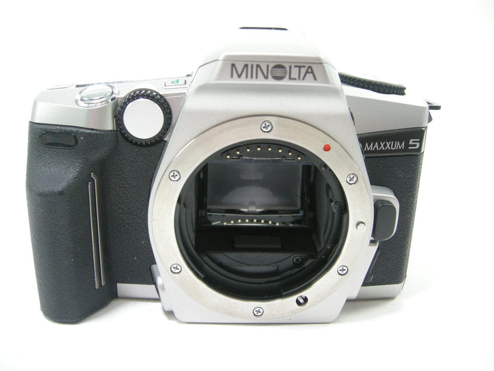 Minolta Maxxum 5 35mm SLR w/28-80mm f3.5-5.6D 35mm Film Cameras - 35mm SLR Cameras - 35mm SLR Student Cameras Minolta 00104926