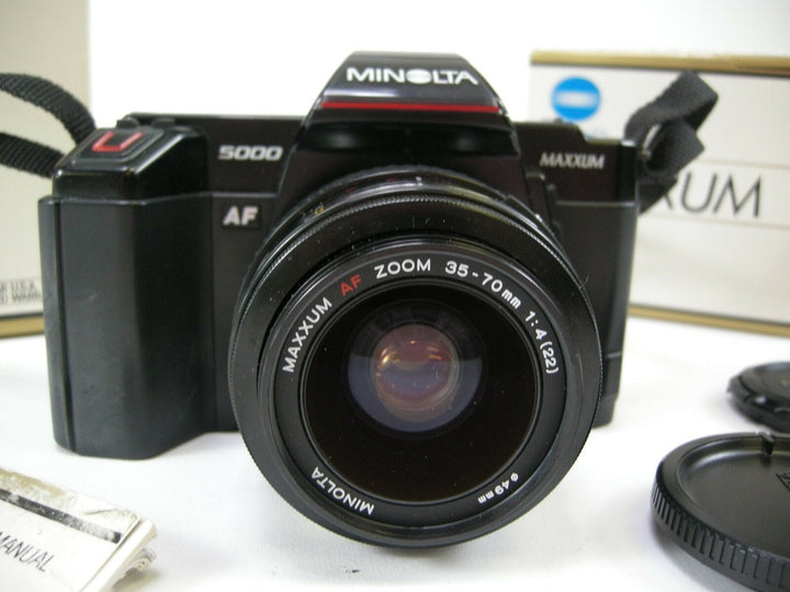 Minolta Maxxum 5000 35mm film camera w/ 35-70 f4 AF Lens 35mm Film Cameras - 35mm SLR Cameras Minolta 1071916