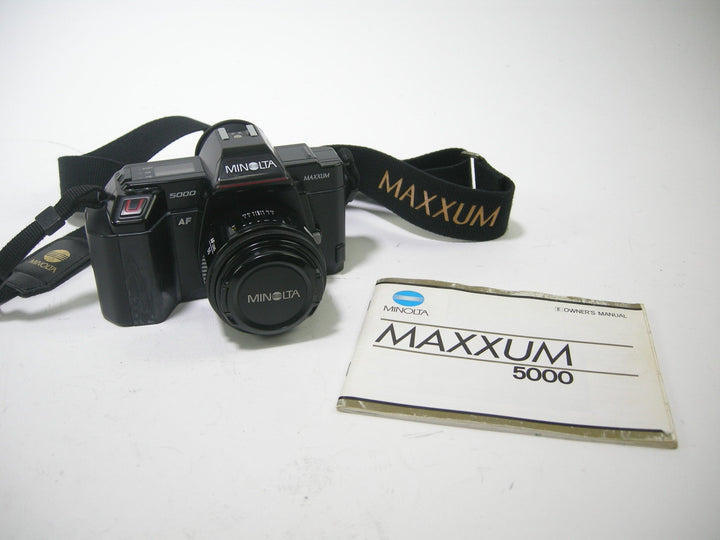 Minolta Maxxum 5000 AF 35mm SLR film camera w/50mm f1.7 35mm Film Cameras - 35mm SLR Cameras Minolta 11103302