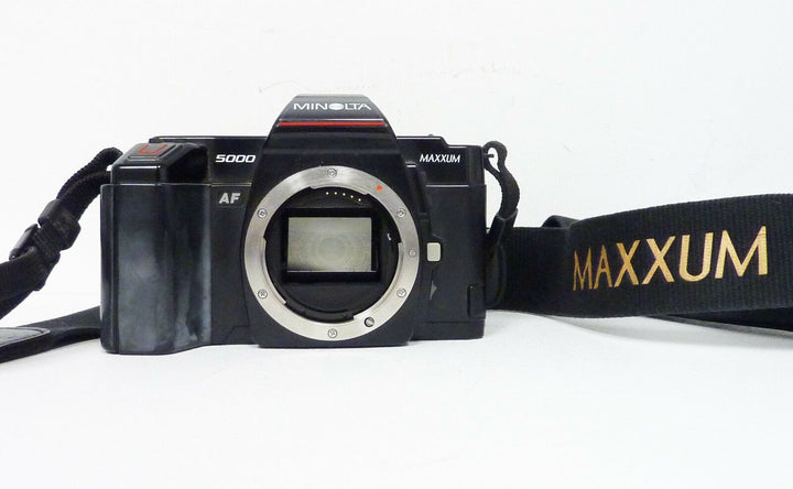 Minolta Maxxum 5000 with Sigma 28-70mm F3.5/4.5 Lens 35mm Film Cameras - 35mm SLR Cameras Minolta 51201988