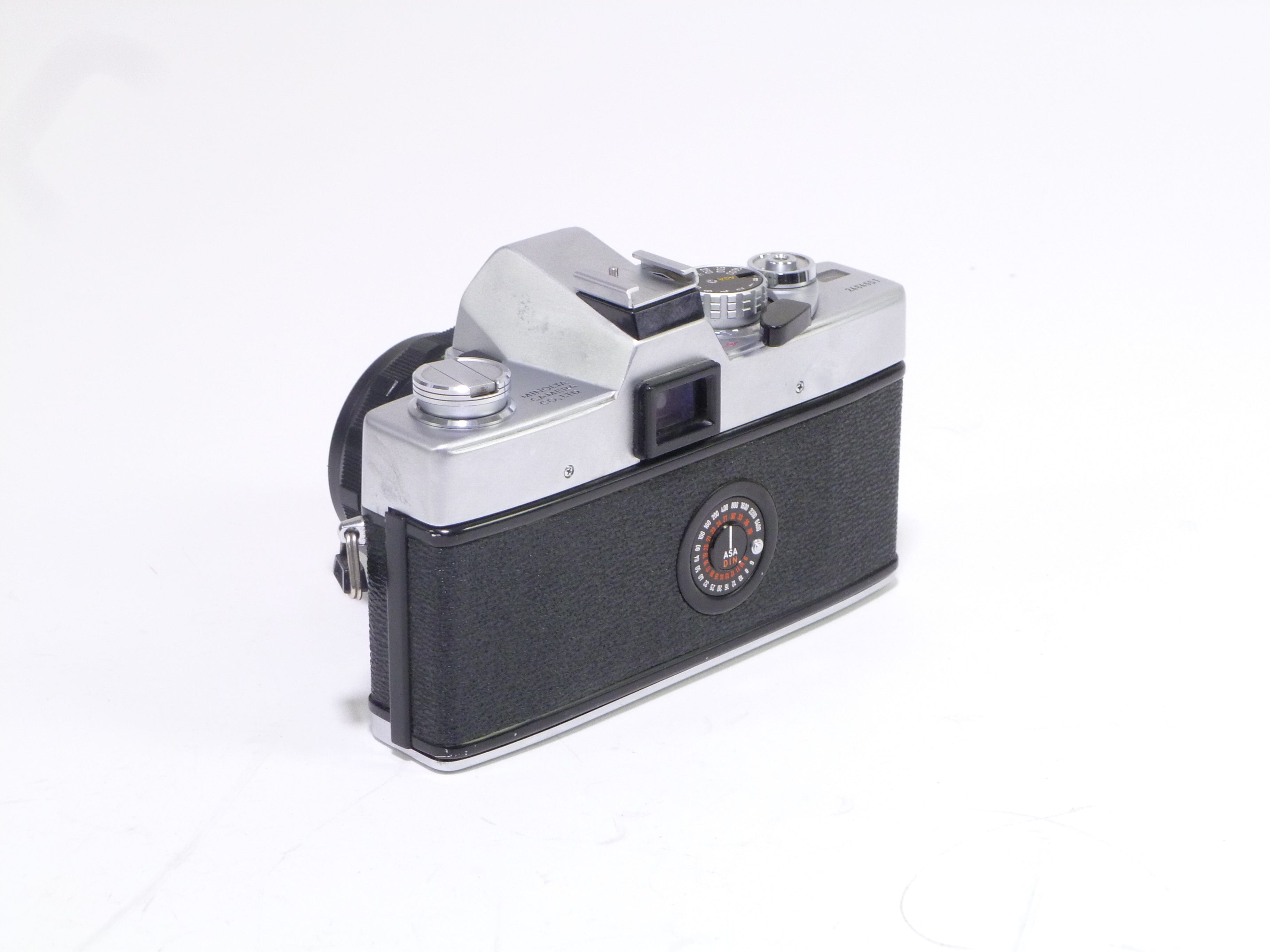 Minolta SRT  mm Film Camera with a Minolta mm f.7 MC ROKKOR   PF  Lens